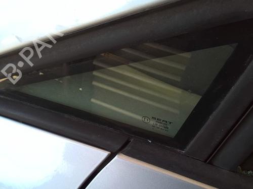 front-left-quarter-glass-seat-leon-1p1-2005-2006-2007-2008-2009-2010-2011-2012-2013-38766880 main image