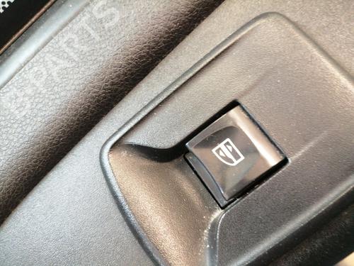 right-front-window-switch-fiat-talento-van-296_-2016-24938472 main image