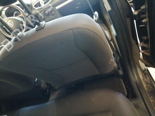 Right front seat RENAULT CLIO III (BR0/1, CR0/1) 1.2 16V (BR0P, CR0P) | BP24370636C16 
