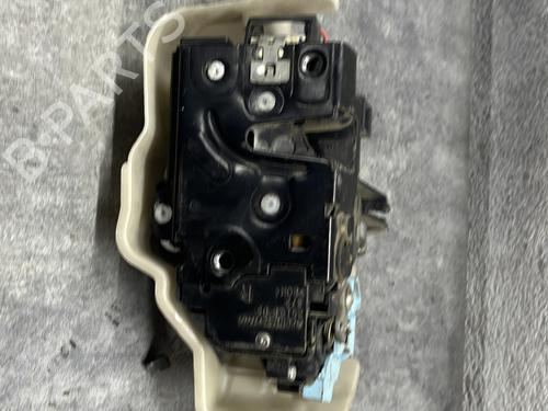 Used Rear right lock Rear right lock VW TOURAN (1T1, 1T2) 1.9 TDI (100 hp) 33681621 33681621