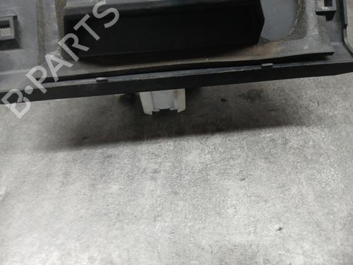 Used Tailgate handle Tailgate handle PEUGEOT 206 Hatchback (2A/C) 1.4 i (75 hp) 30548185 30548185