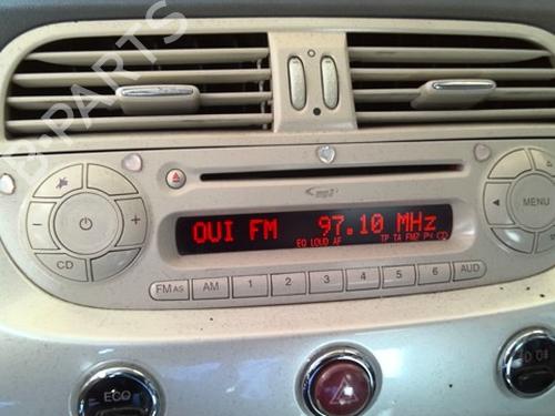 Used Radio Radio FIAT 500 (312_) 0.9 (312AXG1A, 312.AXG11) (86 hp) 40446517 40446517