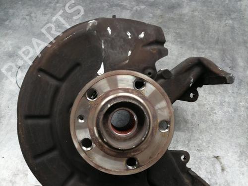 Used Right front steering knuckle VW POLO (9N_, 9A_) 1.4 TDI (70 hp) 25916134
