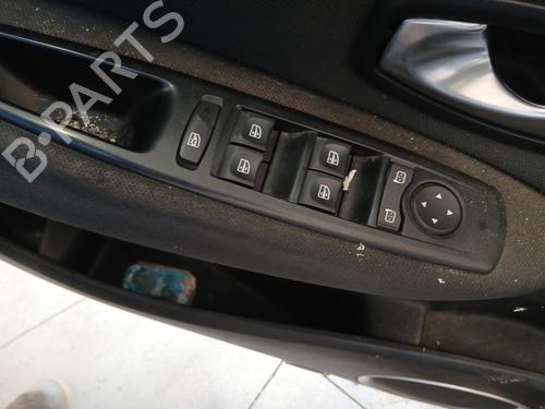 Used Left front window switch Left front window switch RENAULT GRAND SCÉNIC III (JZ0/1_) 1.9 dCi (JZ0J, JZ0N, JZ1K, JZ1S) (131 hp) 30144730 30144730