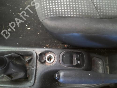 Used Left front window switch Left front window switch PEUGEOT 206+ (2L_, 2M_) 1.1 (60 hp) 39979888 39979888