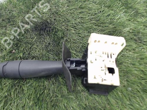 Used Steering column stalk RENAULT CLIO II (BB_, CB_) 1.5 dCi (B/CB07) (65 hp) 21275805