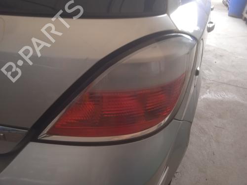 Right taillight OPEL ASTRA H (A04) 1.9 CDTI (L48) | BP21281703C35 