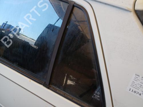 Dør rude ventre bagtil Dør rude ventre bagtil PEUGEOT 309 I (10C, 10A) 1.4 (67 hp) 36009705 36009705