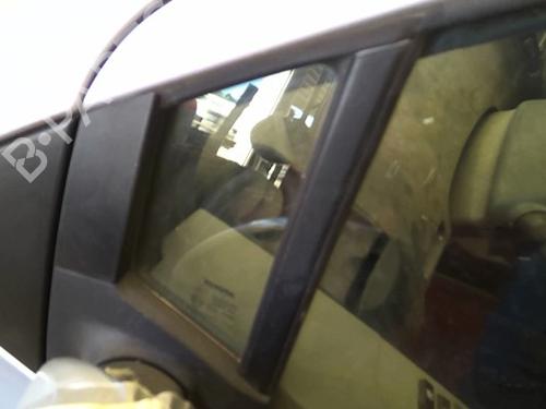 Used Front left quarter glass Front left quarter glass TOYOTA YARIS (_P9_) 1.4 D-4D (NLP90_, NLP90R) (90 hp) 39379417 39379417