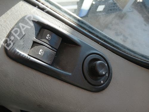 Left front window switch OPEL VIVARO A Van (X83) 1.9 DTI (F7) | BP31993896I27