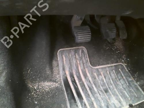 Used Clutch pedal Clutch pedal PEUGEOT 206+ (2L_, 2M_) 1.1 (60 hp) 39979907 39979907