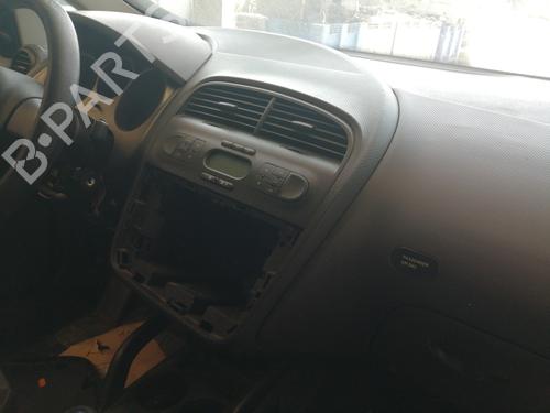Used Dashboard Dashboard SEAT ALTEA (5P1) 1.9 TDI (105 hp) 26599721 26599721