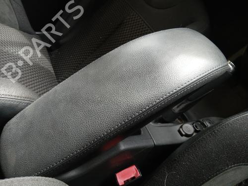 Armrest / Center console CITROËN DS3 (SA_) 1.2 VTi 82 | BP32264666I20 