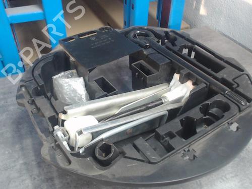 Used Jack Kit Jack Kit RENAULT CLIO III Grandtour (KR0/1_) 1.5 dCi (KR0F) (86 hp) 21200839 21200839