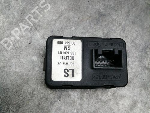 Left front window switch OPEL ZAFIRA A MPV (T98) 2.2 DTI 16V (F75) | BP25864281I27 - Image 3