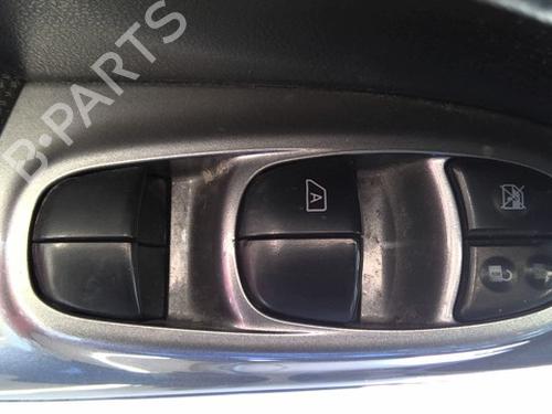 Left front window switch NISSAN JUKE (F15) 1.5 dCi | BP39215831I27 - Image 2