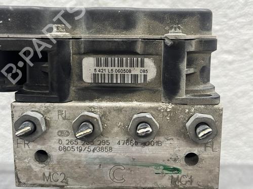 Used ABS pump NISSAN QASHQAI / QASHQAI +2 I (J10, NJ10, JJ10E) 2.0 dCi All-wheel Drive (150 hp) 20882106
