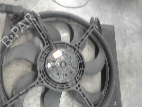 Used Radiator fan Radiator fan HYUNDAI SANTA FÉ I (SM) 2.0 CRDi 4x4 (113 hp) 39690240 39690240