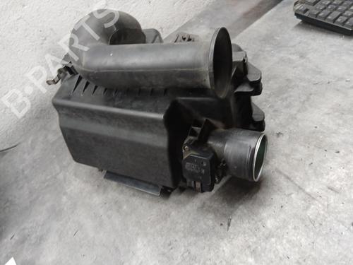 Used Air filter box Air filter box TOYOTA YARIS (_P9_) 1.4 D-4D (NLP90_, NLP90R) (90 hp) 33303844 33303844