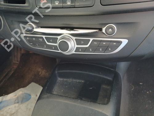 Radio RENAULT LAGUNA III (BT0/1) 1.5 dCi (BT00, BT0A, BT0T, BT1J) | BP30129793E6