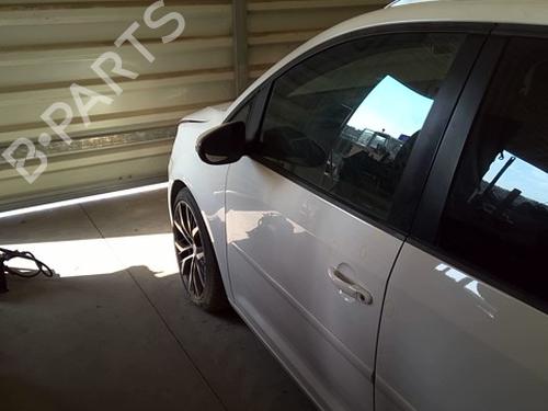 left-front-door-vw-touran-1t3-2010-2011-2012-2013-2014-2015-2016-38927699 main image