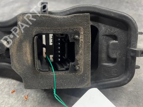 Used Lamp holder Lamp holder RENAULT SCÉNIC II (JM0/1_) 2.0 dCi (JM1K) (150 hp) 34183172 34183172