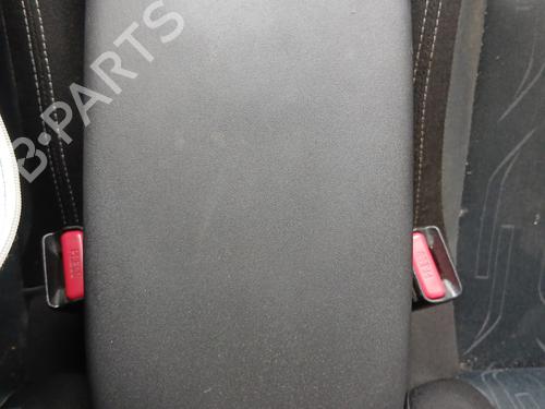 Used Armrest / Center console Armrest / Center console CITROËN C4 II (NC_) 1.6 HDi 115 (114 hp) 33019407 33019407