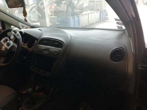Used Dashboard SEAT ALTEA (5P1) 1.9 TDI (105 hp) 26599721