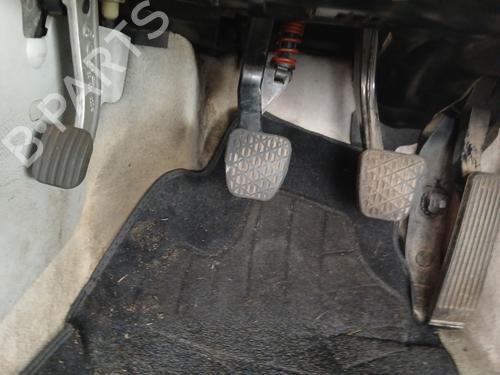 Clutch pedal MERCEDES-BENZ C-CLASS (W203) C 220 CDI (203.006) | BP30098412I13