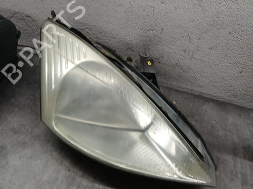 Phare droit FORD FOCUS I (DAW, DBW) 1.6 16V (100 hp) 30897691