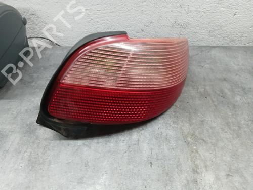 Used Right taillight PEUGEOT 206 CC (2D) 1.6 16V (2DNFUF, 2DNFUR) (109 hp) 28211801