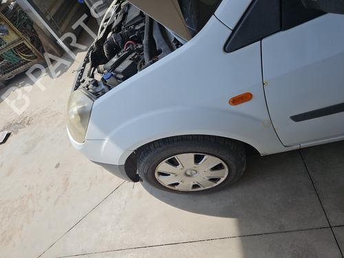 Guarda-lamas esquerdo Guarda-lamas esquerdo FORD FIESTA V (JH_, JD_) 1.4 TDCi (68 hp) 36010545 36010545