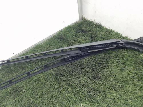 Used Front windshield wiper arm Front windshield wiper arm CITROËN C5 III (RD_) 1.6 HDi 110 (RD9HZC) (109 hp) 20883459 20883459