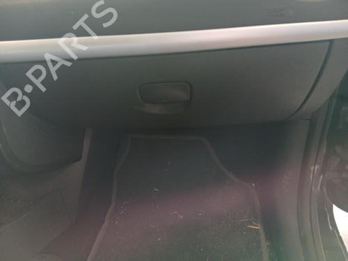 Vano posta oggetti RENAULT CLIO III (BR0/1, CR0/1) 1.5 dCi (BR17, CR17) (86 hp) 32065125