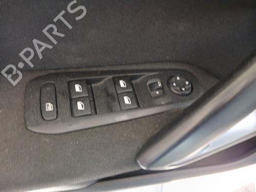 Used Left front window switch Left front window switch PEUGEOT 308 SW II (LC_, LJ_, LR_, LX_, L4_) 1.2 THP 110 (110 hp) 33606781 33606781