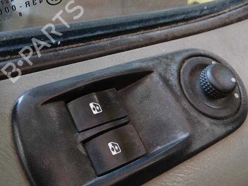 Left front window switch OPEL VIVARO A Van (X83) 2.5 CDTI (F7) | BP28381558I27