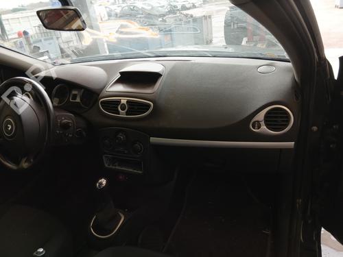 Instrumentbræt RENAULT CLIO III (BR0/1, CR0/1) 1.5 dCi (BR17, CR17) (86 hp) 32065145