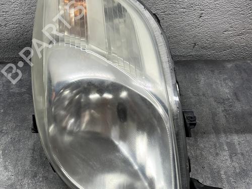 Scheinwerfer rechts für TOYOTA YARIS (_P9_) 1.4 D-4D (NLP90_, NLP90R) (90 hp) 32993207