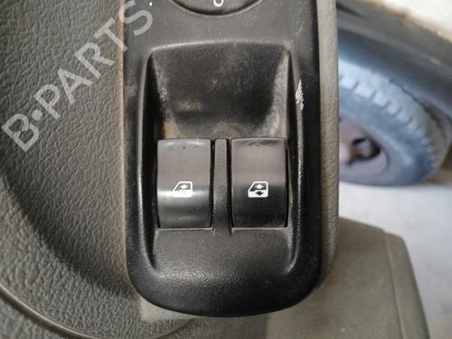 Used Left front window switch RENAULT MASTER II Van (FD) 2.8 dTI (FD0C, FD0F, FD2B, FD2F, FD3C, FD3F) (114 hp) 29943043