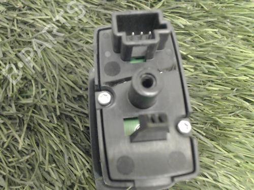 Used Right front window switch Right front window switch MERCEDES-BENZ B-CLASS Sports Tourer (W245) B 180 CDI (245.207) (109 hp) 20881472 20881472