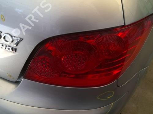Used Right taillight Right taillight PEUGEOT 307 (3A/C) 2.0 HDi 135 (136 hp) 40498811 40498811