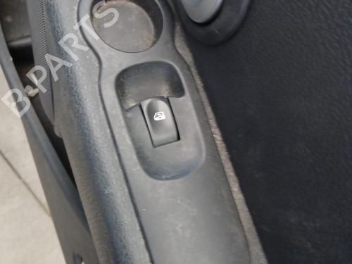 Used Right front window switch Right front window switch RENAULT MODUS / GRAND MODUS (F/JP0_) 1.5 dCi (FP0F, JP0F) (86 hp) 33828567 33828567