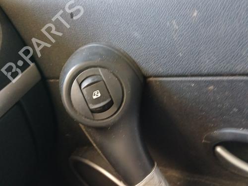 right-front-window-switch-renault-clio-iii-br01-cr01-2005-2006-2007-2008-2009-2010-2011-2012-2013-2014-32065239 main image