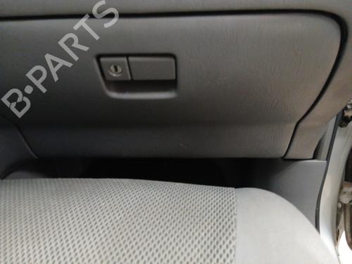 Glove box TOYOTA RAV 4 II (_A2_) 2.0 D 4WD (CLA20_, CLA21_, CLA20R, CLA21R) | BP30109417C95