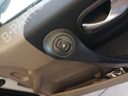 Used Right front window switch RENAULT MEGANE II Estate (KM0/1_) 1.5 dCi (KM02, KM13) (101 hp) 27697416
