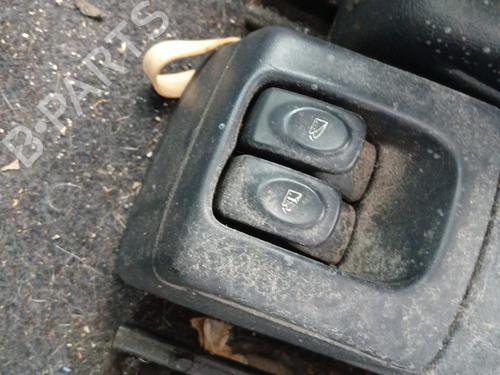 Used Right rear window switch RENAULT MEGANE I Coach (DA0/1_) 1.6 16V (DA0B, DA04, DA11) (107 hp) 30409285