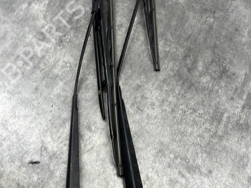 Used Front windshield wiper arm PEUGEOT 306 Hatchback (7A, 7C, N3, N5) 1.9 DT (90 hp) 26178747