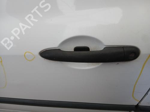 Used Front left exterior door handle RENAULT CLIO III (BR0/1, CR0/1) 1.5 dCi (C/BR0G, C/BR1G) (68 hp) 28669265