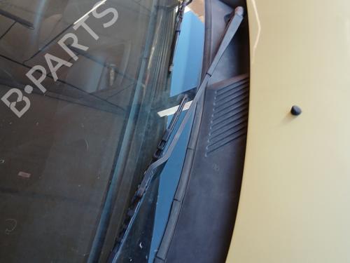 Used Front windshield wiper arm RENAULT CLIO II (BB_, CB_) 1.5 dCi (B/CB07) (65 hp) 30083248