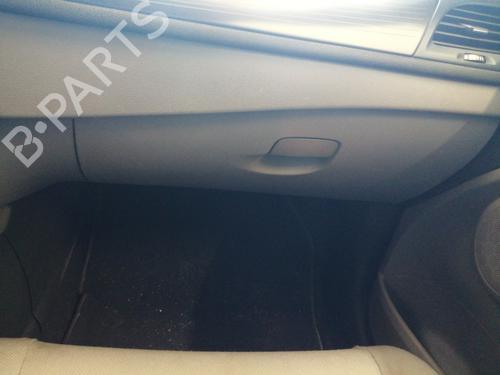 Handskerum RENAULT MEGANE III Hatchback (BZ0/1_, B3_) 1.5 dCi (106 hp) 27249073